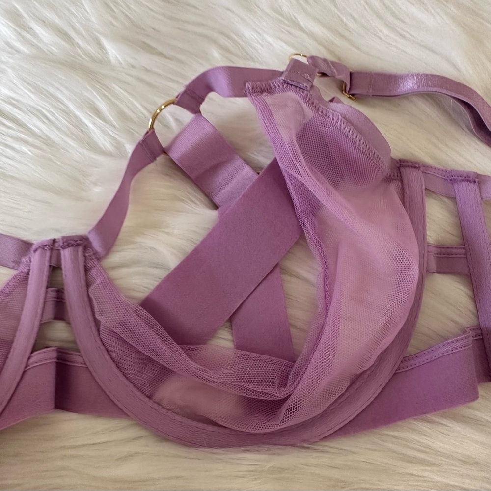 38D VICTORIA SECRET BRA - Picture 5 of 5